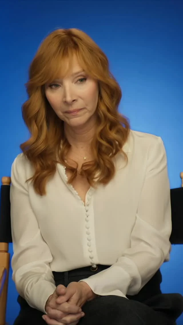 La comedia original de HBO #TheComeback vuelve con una tercera y última temporada. La tercera temporada comenzará a producirse este verano y se estrenará en @streammaxes en 2026.

Veinte años después del estreno de la primera temporada en 2005, y diez años después de la segunda, HBO ha anunciado que la serie cómica original #TheComeback, de Michael Patrick King (“And Just Like That…”) y Lisa Kudrow, volverá con una tercera y última temporada.

Repiten en el reparto: Lisa Kudrow, Dan Bucatinsky, Laura Silverman y Damian Young.

Amy Gravitt, vicepresidenta ejecutiva de programación de comedia de HBO y Max, ha declarado: “No importa lo que le depare la industria, Valerie Cherish es una superviviente. En el 20.º aniversario de su debut, Michael Patrick King y Lisa Kudrow han escrito un guion brillante para su regreso a HBO y estamos deseando verlo”.

Michael Patrick King y Lisa Kudrow: “Valerie Cherish ha encontrado el camino de vuelta al panorama televisivo actual. A ninguno de los dos nos sorprende”.
Créditos de la tercera temporada: #TheComeback es una creación de Michael Patrick King y Lisa Kudrow, que también son productores ejecutivos junto con John Melfi y Dan Bucatinsky.